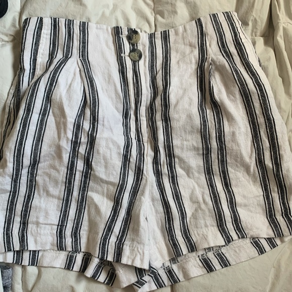 dress shorts - Picture 1 of 3